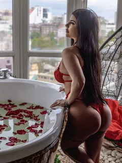 Camilla escort in London