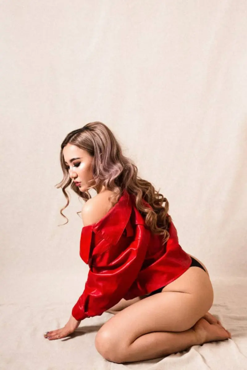 Elizabeth escort in London