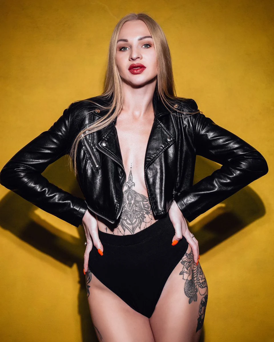 Stasia escort in London